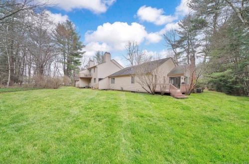 8 The Laurels, Enfield CT 06082-2349 exterior