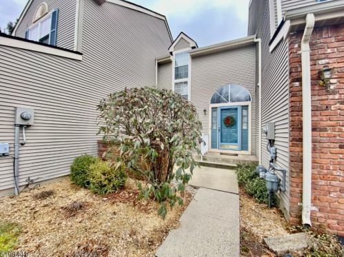 1202 Pinhorn Dr, Bridgewater, NJ 08807-3575