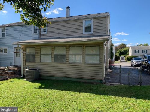 1115 Mulberry St, Chester PA 19015-3045 exterior