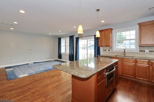 78 Benjamin St, Cranford NJ  07016-2622 exterior