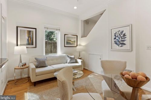 407 5 St, Washington DC 20003-2051 exterior