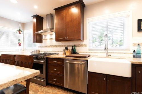 1352 Hill Ave, Fullerton CA 92833-4010 exterior