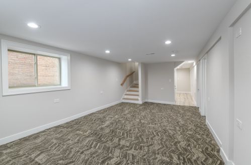 7810 Cressett Dr, Chicago IL  60707-1344 exterior