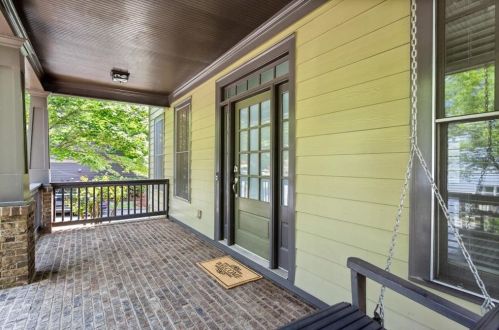 1674 Carr Cir, Atlanta, GA 30318-2781