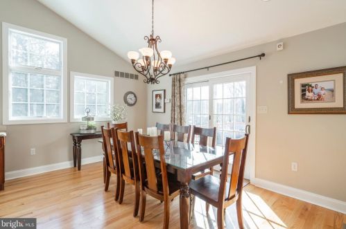 272 Steeplechase Dr, Media PA 19063-1958 exterior