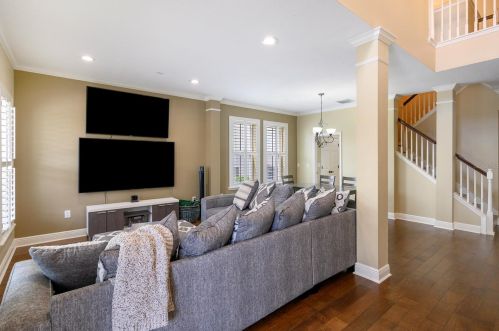 9624 Park Village Dr, Tampa FL  33626-5135 exterior