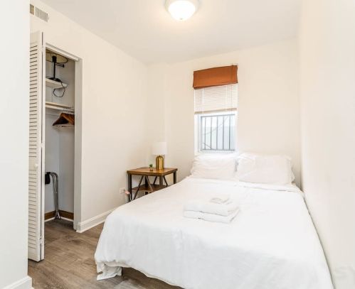 938 Noble St, Chicago IL  60642-5303 exterior