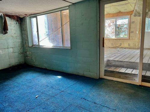 1649 Tyler Rd, Meskegon MI 49445-9320 exterior