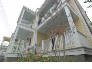 106 Spring St, Charleston SC  29403-5320 exterior