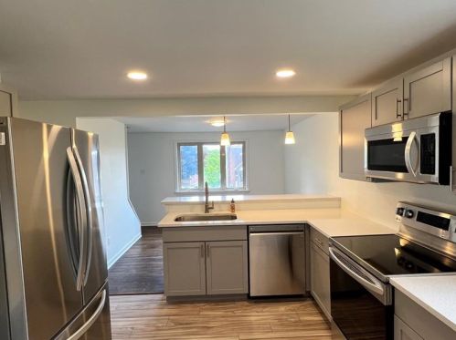 1414 Jefferson Hts Rd, Pittsburgh PA 15235-5220 exterior