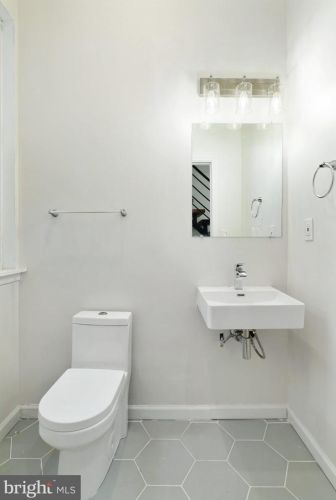 1722 28 St, Philadelphia PA 19145-1613 exterior