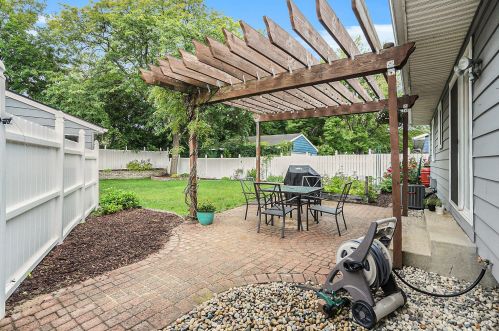 4611 Valleyridge Ave, Wyoming MI exterior