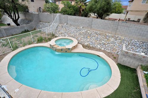 8517 Ramona Madera Ln, Tucson AZ  85747-5712 exterior