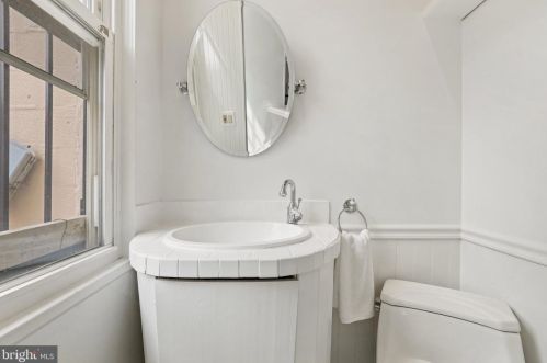 321 I St, Washington DC 20003-3470 exterior