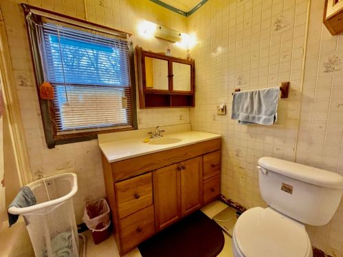 1101 Michigan Ave, Meskegon MI 49441-1847 exterior