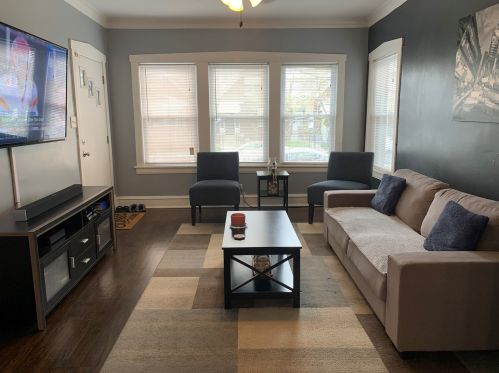 4923 Kamerling Ave, Chicago IL 60651-1812 exterior