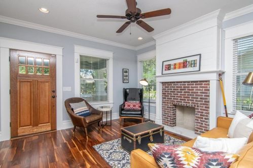 905 Bruce St, Tampa FL  33606-2813 exterior