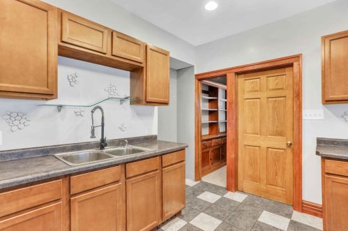 2960 11 St, Milwaukee WI 53215-3814 exterior