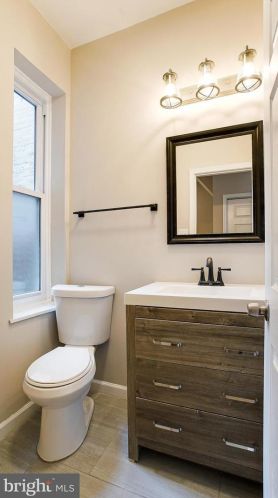 2028 Mckean St, Philadelphia PA 19145-2827 exterior