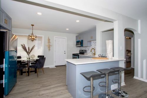 6732 Oakley Ave, Chicago IL  60636-2406 exterior