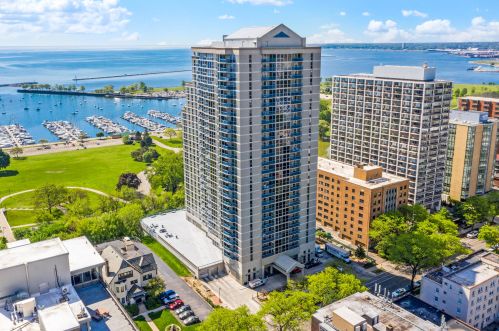 1660 Prospect Ave, Milwaukee WI 53202-2400 exterior