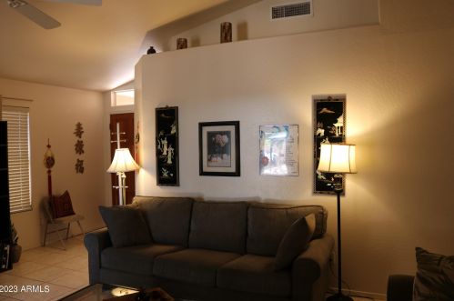 513 Aire Libre Ave, Phoenix AZ 85053-2835 exterior