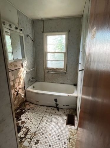 1705 Lyons Ct, Waukegan IL 60085-7827 exterior