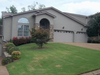 5932 Rainbow Springs Dr, Chattanooga, TN 37416-1055