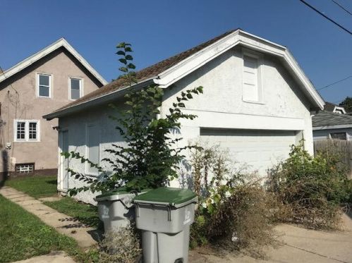 2846 40th St, Milwaukee WI  53210-1806 exterior