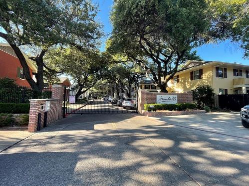 4746 Bradford Dr, Dallas TX 75219-1239 exterior