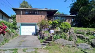 3964 Pilgrim St, Seattle, WA 98118-5249