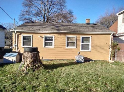 5760 41st St, Milwaukee, WI 53221-3918