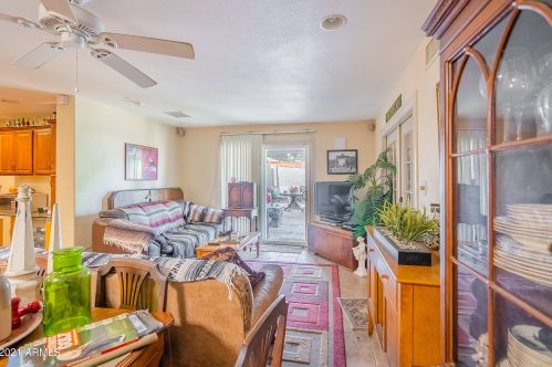 2213 Aster Dr, Phoenix AZ  85029-2607 exterior