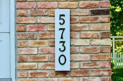 5730 Donegal Dr, Saint Paul MN  55126-3701 exterior