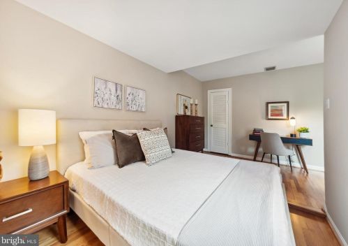 435 5 St, Washington DC 20003-2052 exterior