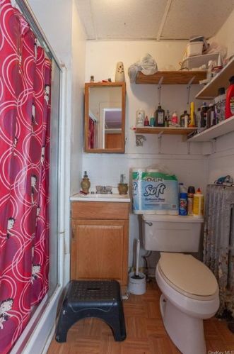 912 Orch St, Peekskill NY 10566-2728 exterior