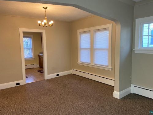 4528 Pitt St, Duluth MN 55804-1558 exterior