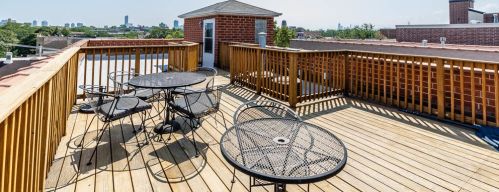 4051 Damen Ave, Chicago IL 60618-3087 exterior