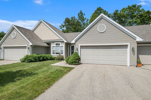 6138 Peregrine Trl, Kalamazoo, MI 49009-2839