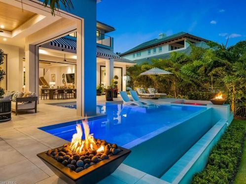 518 21 Ave, Naples FL 34116-6423 exterior