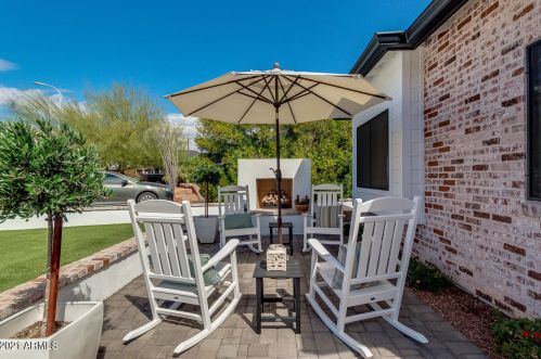 4013 49 Pl, Phoenix AZ 85018-2965 exterior