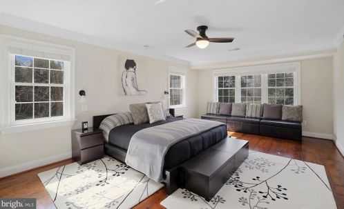 1008 Kimberwicke Rd, Mc Lean VA 22102-1328 exterior