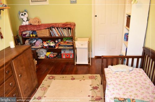 224 Lemonte St, Philadelphia PA 19128-4518 exterior