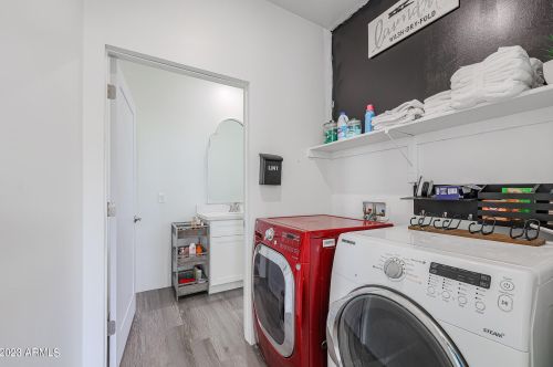 1708 5th St, Phoenix AZ  85004-2846 exterior