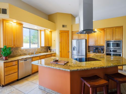 26506 11th Ave, Phoenix AZ  85085-1894 exterior