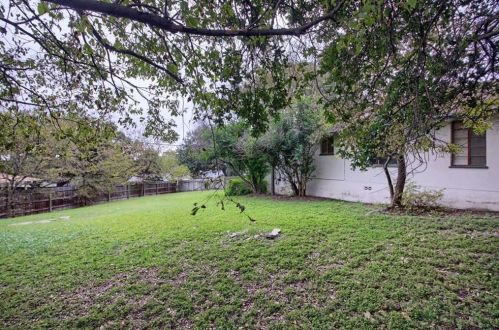 1300 August Dr, Austin TX 78753-2909 exterior