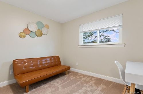 4191 Monroe St, Dearborn Heights MI  48125-2516 exterior