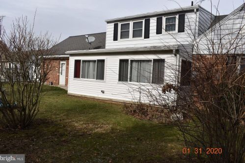 471 Grant Dr, Hanover PA 17331-1431 exterior