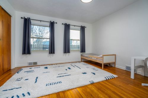 2318 Frederick Ave, Kalamazoo MI  49008-1625 exterior