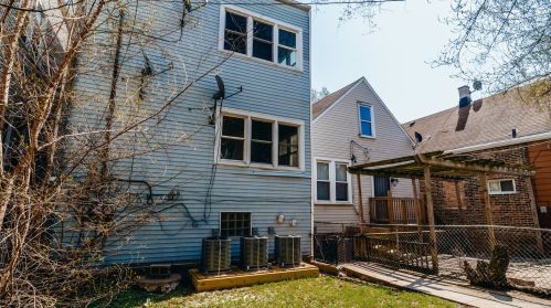 3144 Lituanica Ave, Chicago IL 60608-6649 exterior